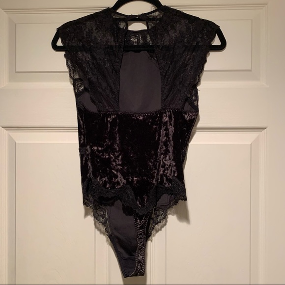 Victoria's Secret Lace Thong Bodysuit - Picture 3 of 4